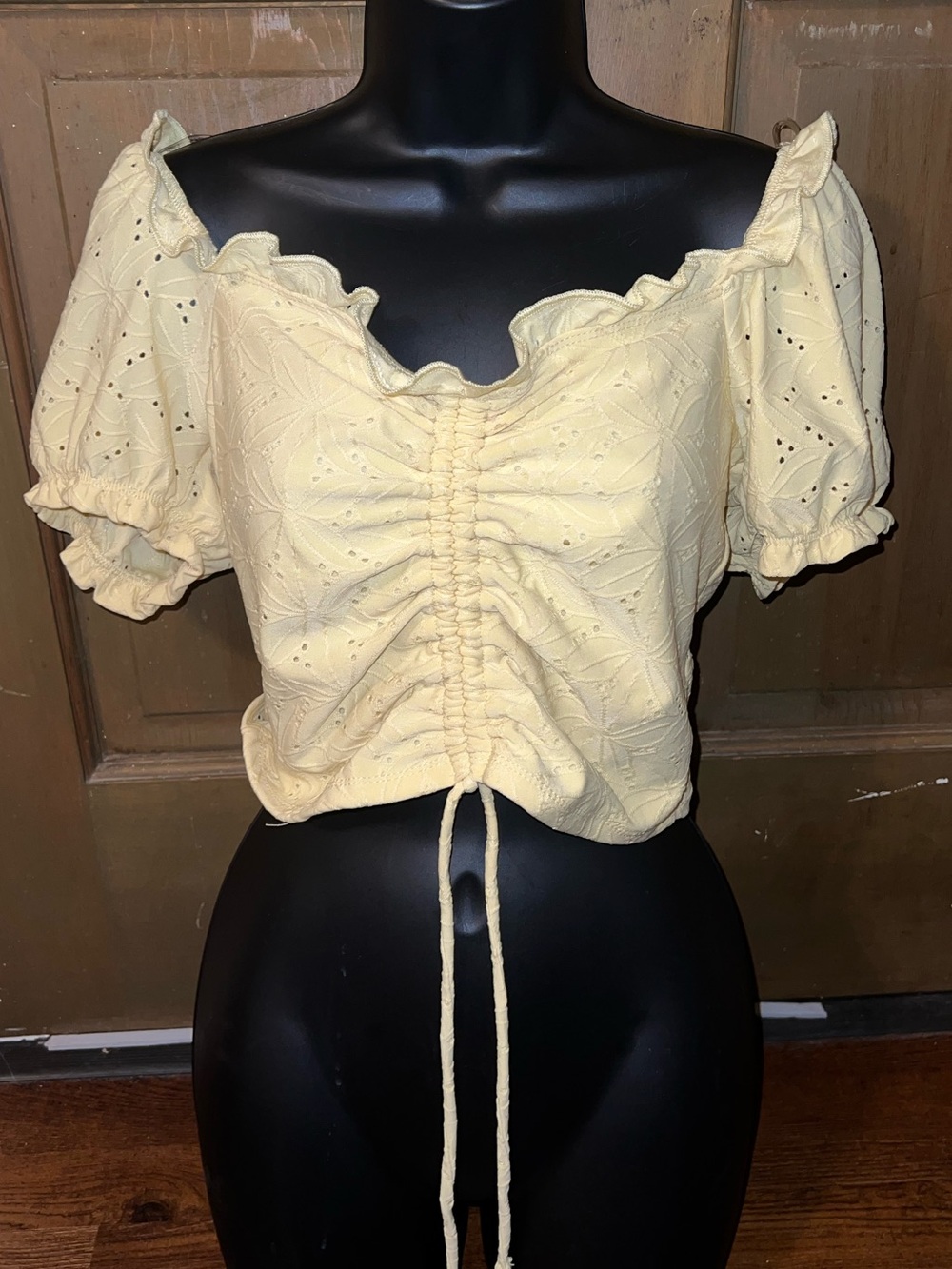 Yellow Eyelet Puff Sleeve Milkmaid Ruched Cinch Front Crop Top Cottage Size M